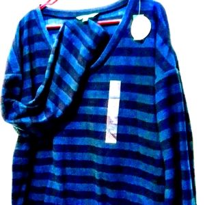 💥I'M ECO FRIENDLY- Brand New Women's XL Blue Tone Striped Fleece V Neck Sweater